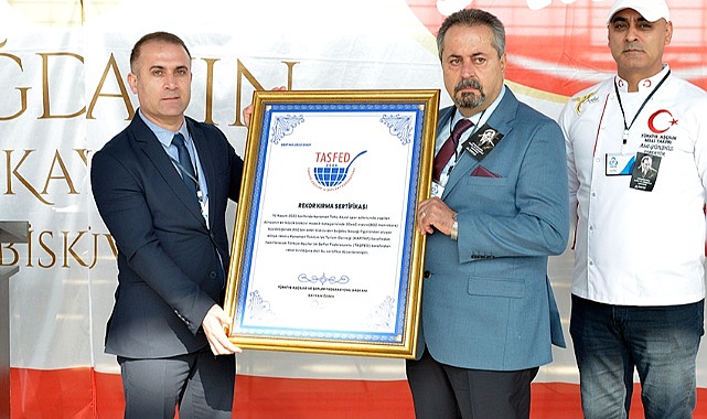 Dünyanın En Büyük Bisküvi Mozaiği' Karaman'da Yapıldı