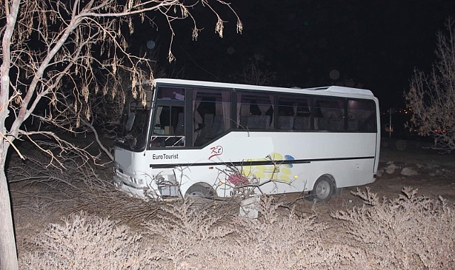 Karaman'da Servis Aracı Şarampole Uçtu