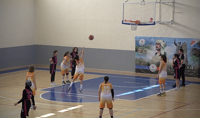 OKUL SPORLARI YILDIZLAR BASKETBOLDA ŞAMPİYONLAR BELLİ OLDU