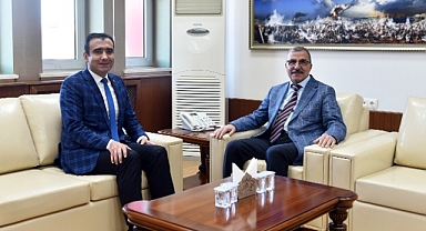 VALİ VE BELEDİYE BAŞKANINDAN REKTÖR GAVGALI'YA HAYIRLI OLSUN ZİYARETİ