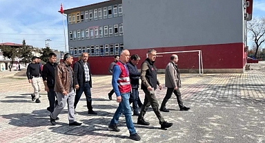 Karaman Valisi Tuncay Akkoyun Deprem bölgesinde çalışmalarına devam ediyor