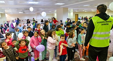 KMÜ ÖĞRENCİLERİ AFETZEDE ÇOCUKLARLA BULUŞTU