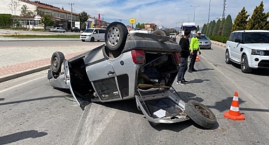 Karaman'da Takla atan otomobilin sürücüsü ölümden döndü