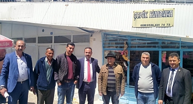 Taşeli Mesut Soyfidan'ı bağrına bastı