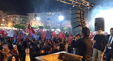 Karaman'da Cumhur İttifakı seçmenlerinden coşkulu kutlama