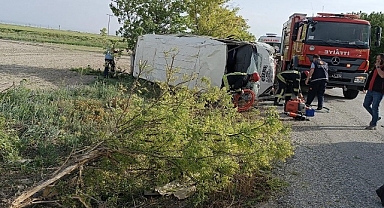 Karaman’da tarım işçilerini taşıyan minibüs devrildi: 16 yaralı