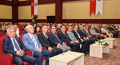 KMÜ’DEN ELMA PANELİ