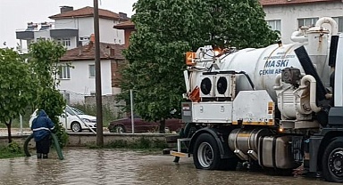 Manisa Selendi'de sağanak yağış teyakkuza geçirdi