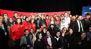 Memduh Büyükkılıç'tan anlamlı şiir