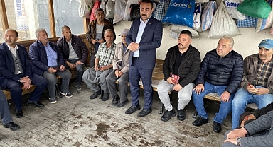 MESUT SOYFİDAN, YAĞMUR ÇAMUR DEMEDİ SEÇMENLERİ İLE BULUŞTU