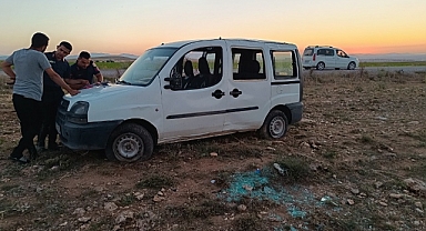 Karaman'da Ticari Araç Şarampole Yan Yattı 1Yaralı