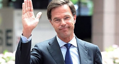HOLLANDA HÜKÜMETİ BU SEFER ÜLKEYE GELEN FAZLADAN GÖÇMENLER YÜZÜNDEN İSTİFA ETTİ