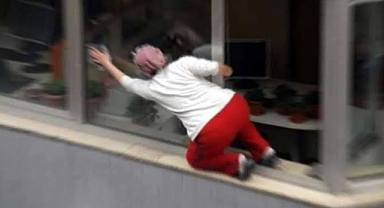 Karaman'da evinin camını silerken 7 kattan düşen kadın hayatını kaybetti