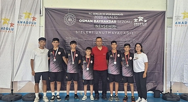 KARAMAN ANALİG ERKEK BADMİNTON TAKIMI FİNALDE