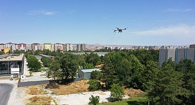 Kayseri Kocasinan'da droneli ilaçlama
