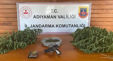 Adıyaman’da tabanca ve esrar ele geçirildi
