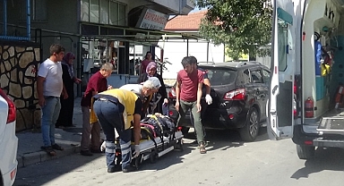 Cipin geri manevra yaparken çarptığı yaşlı kadın yaralandı