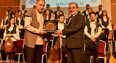 HZ. MEVLÂNA VUSLAT YIL DÖNÜMÜNDE 'ELİF' KONSERİ İLE ANILDI