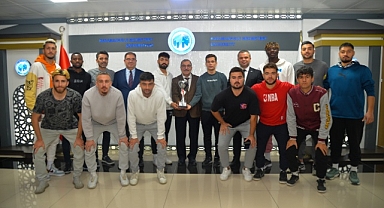 KMÜ FUTBOL TAKIMI ŞAMPİYON