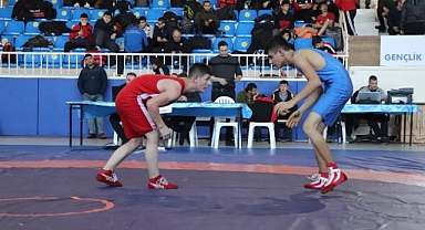 GÜREŞ'İN KALBİ KARAMANDA ATACAK