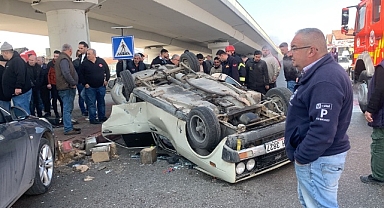 Karaman'da Kavşakta iki Otomobil çarpıştı:3 Yaralı
