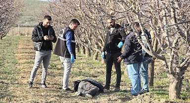 67 yaşindaki Adam bahçesinde ölmüş olarak bulundu
