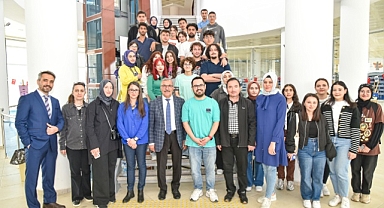 KMÜ'DEN İNGİLİZCE DEYİM POSTERLERİ SERGİSİ