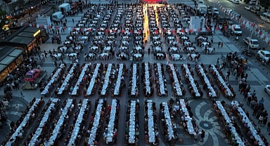 Manisalılar, Büyükşehir'in iftar sofrasında buluştu