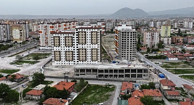 Başkan Çolakbayrakdar, “Türkiye’ye örnek kentsel dönüşüm gerçekleştiriyoruz”