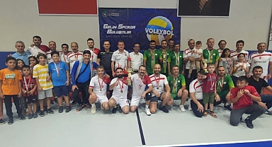KAMU SPOR OYUNLARI VOLEYBOL'DA ŞAMPİYON EĞİTİM VE ARAŞTIRMA HASTANESİ