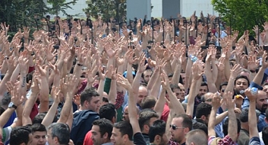 TÜRK-İŞ Greve Gidiyor!