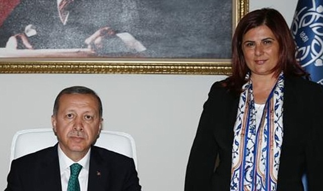 AK PARTİ'YE TOPUKLU EFE SÜRPRİZİ