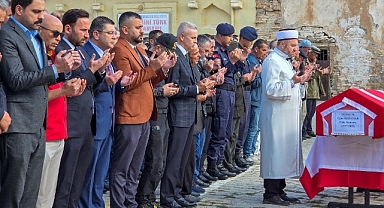 KAZIMKARABEKİR’DE GÖZYAŞLARIYLA UĞURLANDI