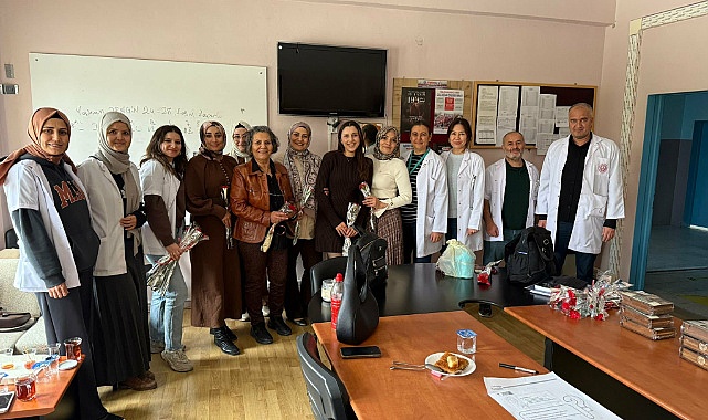 Sağlık Çalışanlarından Öğretmenlere Süpriz 