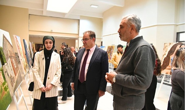 SANAT TASARIM VE MİMARLIK FAKÜLTESİ'NDEN ÖĞRETMENLER GÜNÜ RESİM SERGİSİ 