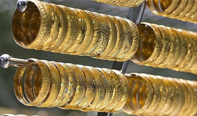 Altında Sert Dalgalanma: Zirveyi Test Ettikten Sonra Geri Çekildi!