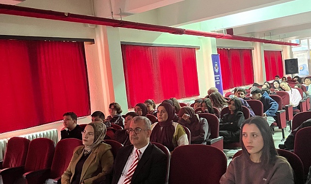 Fatih Anadolu Lisesi’nde “Maarif Perspektifinde Sağlıklı Ramazan” Söyleşisi