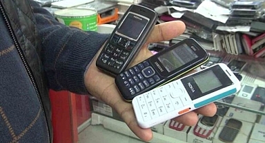 Tuşlu Asker Telefonu ve Kamerasız Android Telefon Asker Kolisi’nde!