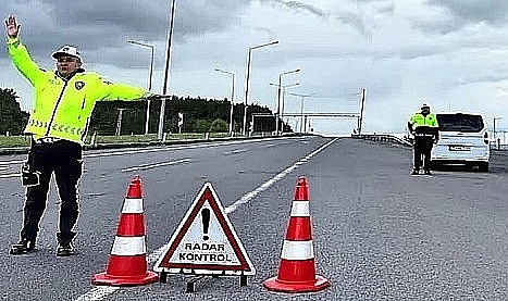 Trafikte Hız Sınırları Değişti: Tolerans Kaldırıldı, Cezalar Kademeli Artacak