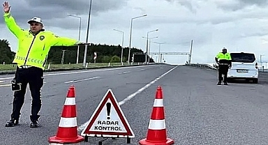 Trafikte Yeni Dönem: Cep Telefonu Kullanan Sürücülere Ağır Yaptırımlar