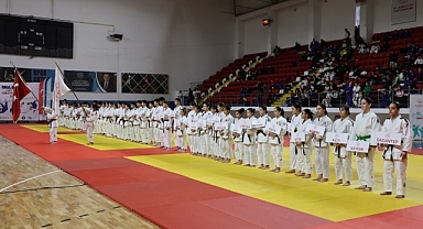 YILDIZLAR JUDO TÜRKİYE BİRİNCİLİĞİ MÜSABAKALARI BAŞLADI