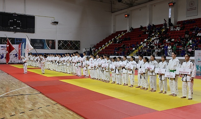 YILDIZLAR JUDO TÜRKİYE BİRİNCİLİĞİ MÜSABAKALARI BAŞLADI