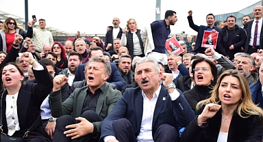 Bursa Büyükşehir Belediyesi yönetimi el değiştirdi