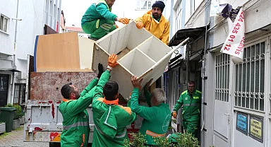 Bursa Osmangazi’de çöp eve anında müdahale