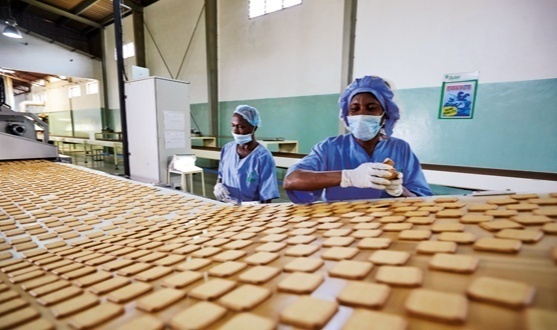 Devlet memurlarına tanınan 10 günlük babalık izni artık özel sektörde çalışan erkek işçilere de verilecek