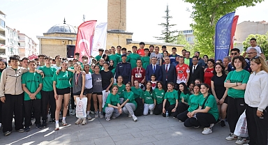 TÜRK DİL BAYRAMI COŞKUSU: HALK KOŞUSU YOĞUN KATILIMLA TAMAMLANDI