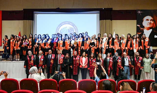 KMÜ Kamil Özdağ Fen Fakültesinde Mezuniyet Coşkusu