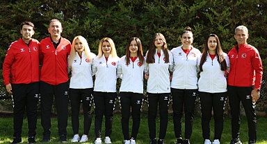 Şampiyon Melekler Çin Yolunda