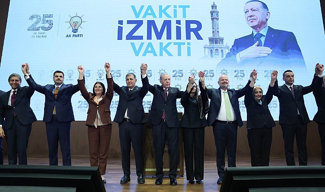 İzmir Büyükşehir Belediye Başkanı Cemil Tugay AK Parti'ye Katıldı