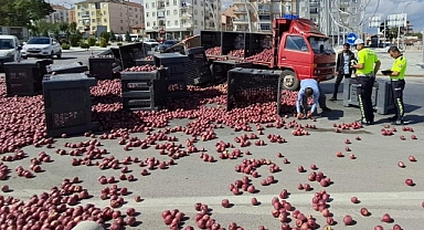 Karaman’da 5 Ton Elma Yola Saçıldı!